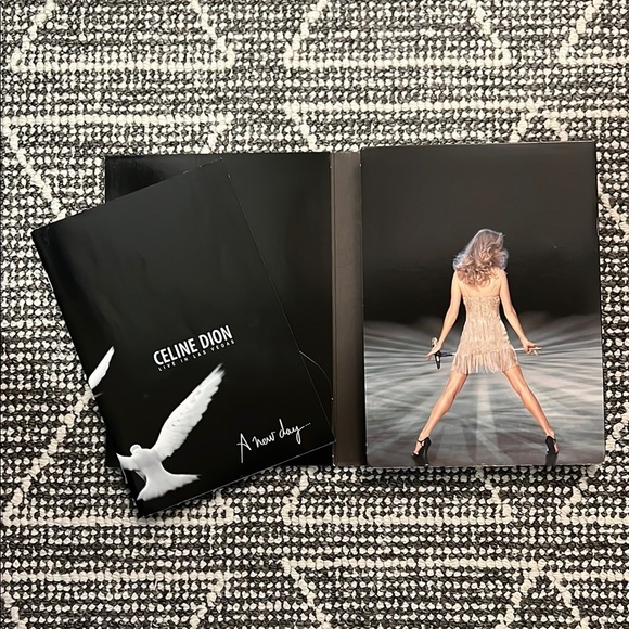 Celine Black and White Performance DVD - Picture 2 of 5